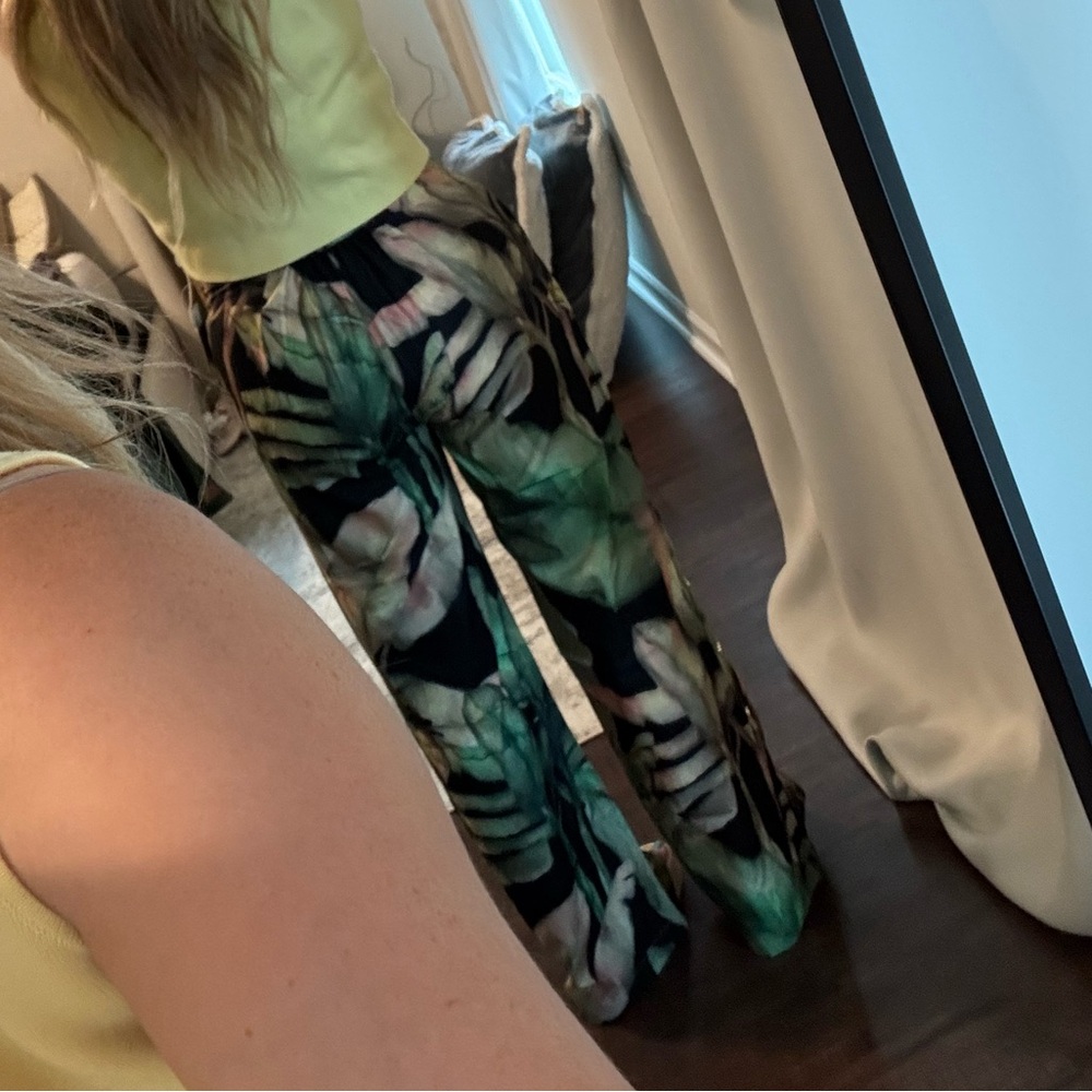 Tropical Leaf Print Women's Summer Vacation Resort Trouser Pants - Picture 6 of 15